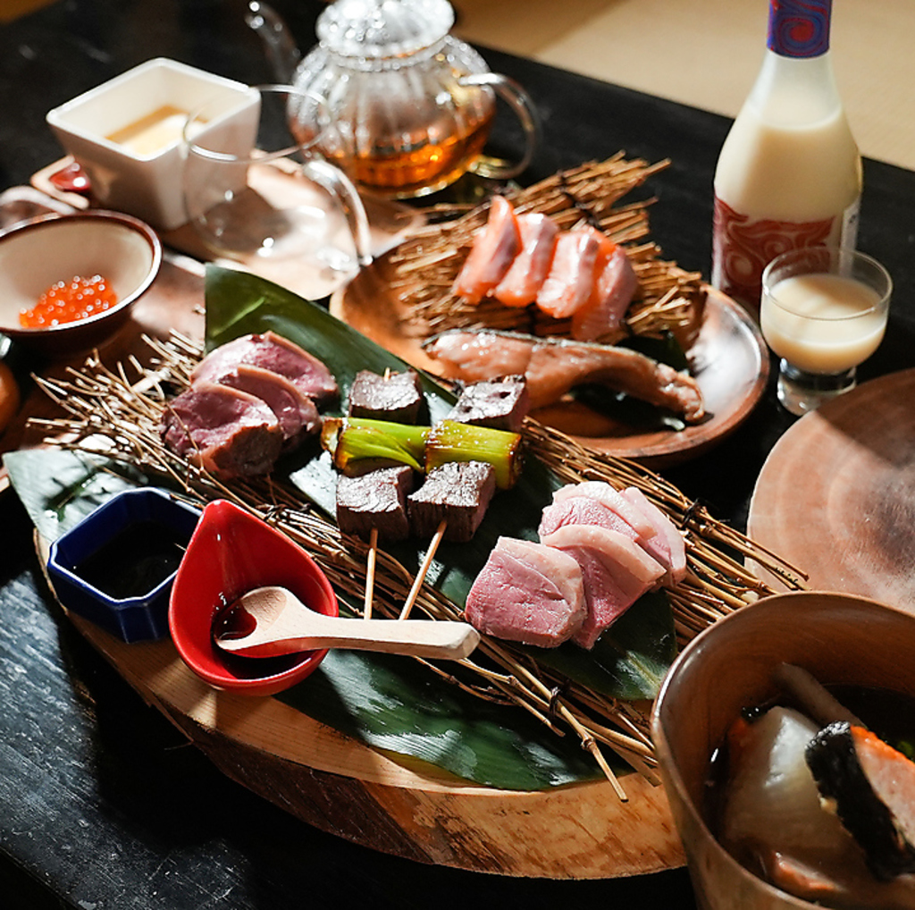 アイヌ料理満載の【カムイコース6000円（要予約）】