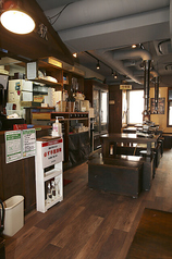 ご友人や女子会などちょっとした集まりにも最適なテーブル席のご用意しております。