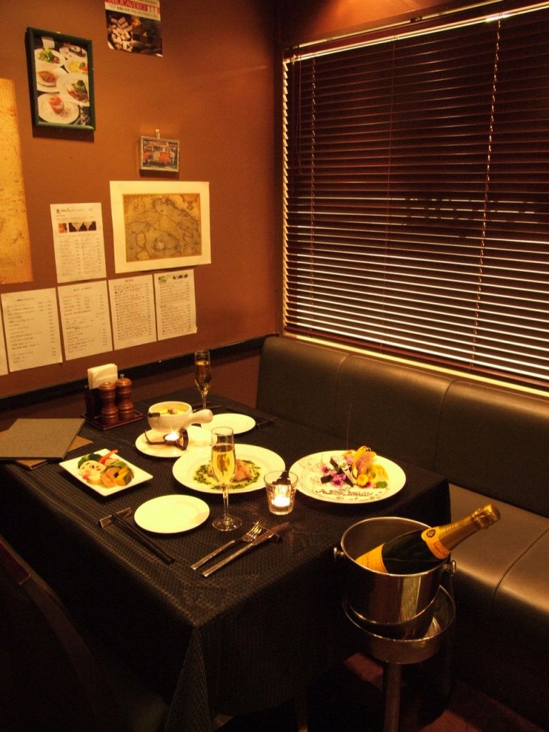 落ち着いた雰囲気で飲みたい日に♪デートやワイン会・グルメ会・オトナ女子会に♪