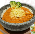 料理メニュー写真 プルニマ特製【石焼キーマチーズカレーライス】