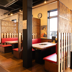 一人でゆったりと過ごしたい方にぴったりのお店です！落ち着いた雰囲気の席で、心地よい時間を楽しめます。美味しい料理を味わいながら、自分だけの時間を満喫することができます♪気軽に訪れることができるので、ふらっと立ち寄ってみてください。特別なひとときを大切にできる空間が待っています☆