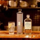 クラフトジンや新進気鋭の焼酎なども豊富に取り揃えております