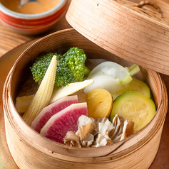 季節野菜のせいろ蒸し 自家製うに味噌