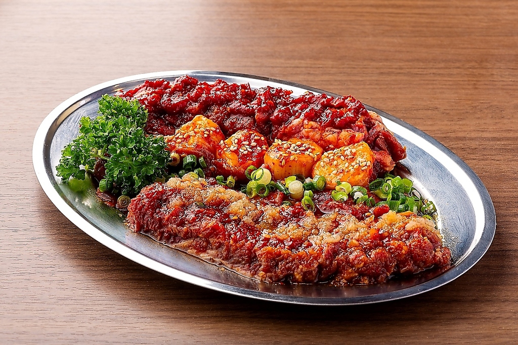 屋台焼肉 大丸ホルモンの写真ギャラリー