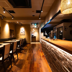ゆったりとお座りいただけるテーブル席を計7卓、最大42名様までご利用可能です。ご家族やご友人とのカジュアルな会食はもちろん、女子会やママ会にもぴったり♪広々としたスペースで、会話も弾む楽しいひとときをお過ごしいただけます◎