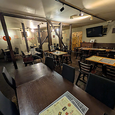 2名様~50名様 団体様でもご利用いただけます☆すべて座りのテーブル席