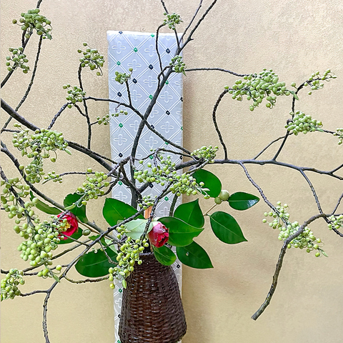 ごゆっくりと四季の京料理、店内の四季による設えをお楽しみ下さいませ