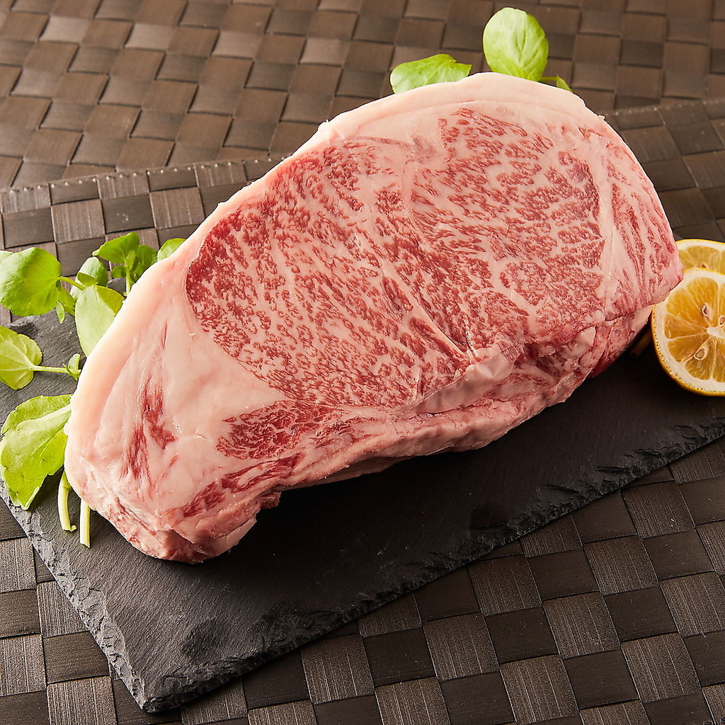 宴会では厳選した「鹿児島黒牛」のA4・A5ランクのお肉をご用意！圧倒的コスパで高級食材を堪能◎