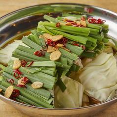 名物　博多もつ鍋　(濃厚豚骨or醤油）　1人前