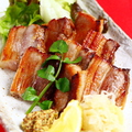 料理メニュー写真 ドルチェポルコの豚バラ肉のベーコン