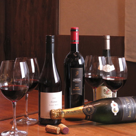 焼き鳥×ワインのマリアージュが楽しめます。