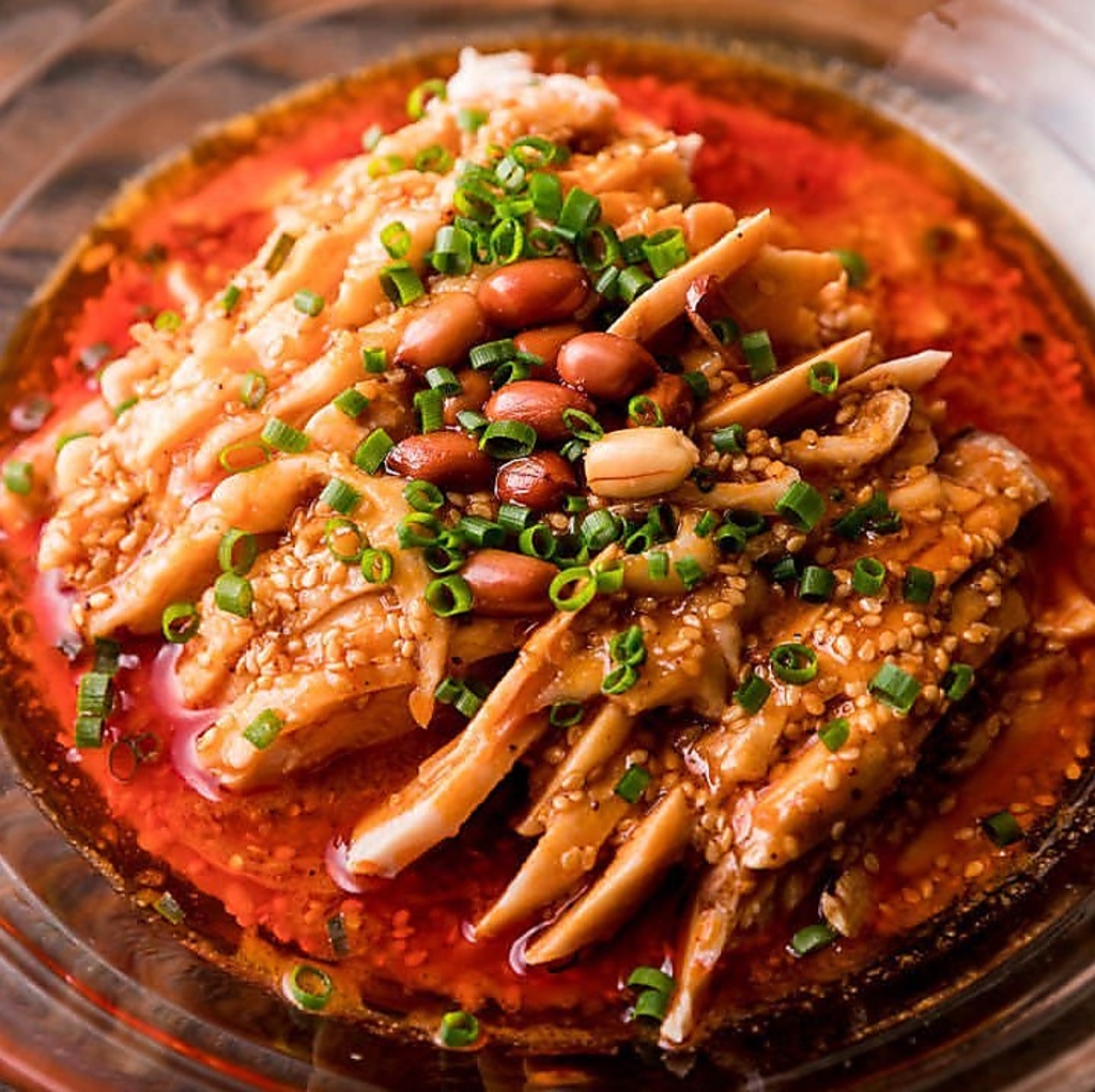 海鮮、肉類、野菜など様々な旬食材を使用した逸品をバラエティー豊富にご提供いたします。