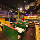 【誕生日・記念日の演出３】スタッフ総出で盛り上げます！！ 当店の元気なスタッフが総出で記念日を盛り上げさせて頂きます♪他の居酒屋に負けないサプライズ空間です!!ご要望等もご相談ください♪サプライズ利用はクーポン予約がお得です!!