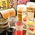 単品飲み放題は2時間1980円でご提供。＋800円で北海道地酒含む「プレミアム飲み放題」にグレードアップ可能です！