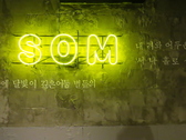 牛サムギョプサル×韓国料理×肉寿司 SOM 梅田店の写真