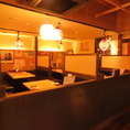 少人数でも利用可能なテーブル席もございます。