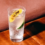 バーテンダーに今の気分をお伝えいただければ、ぴったりのカクテルをお作り致します。