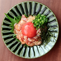 料理メニュー写真&nbsp;大摩桜鶏ユッケ風 龍の玉子で