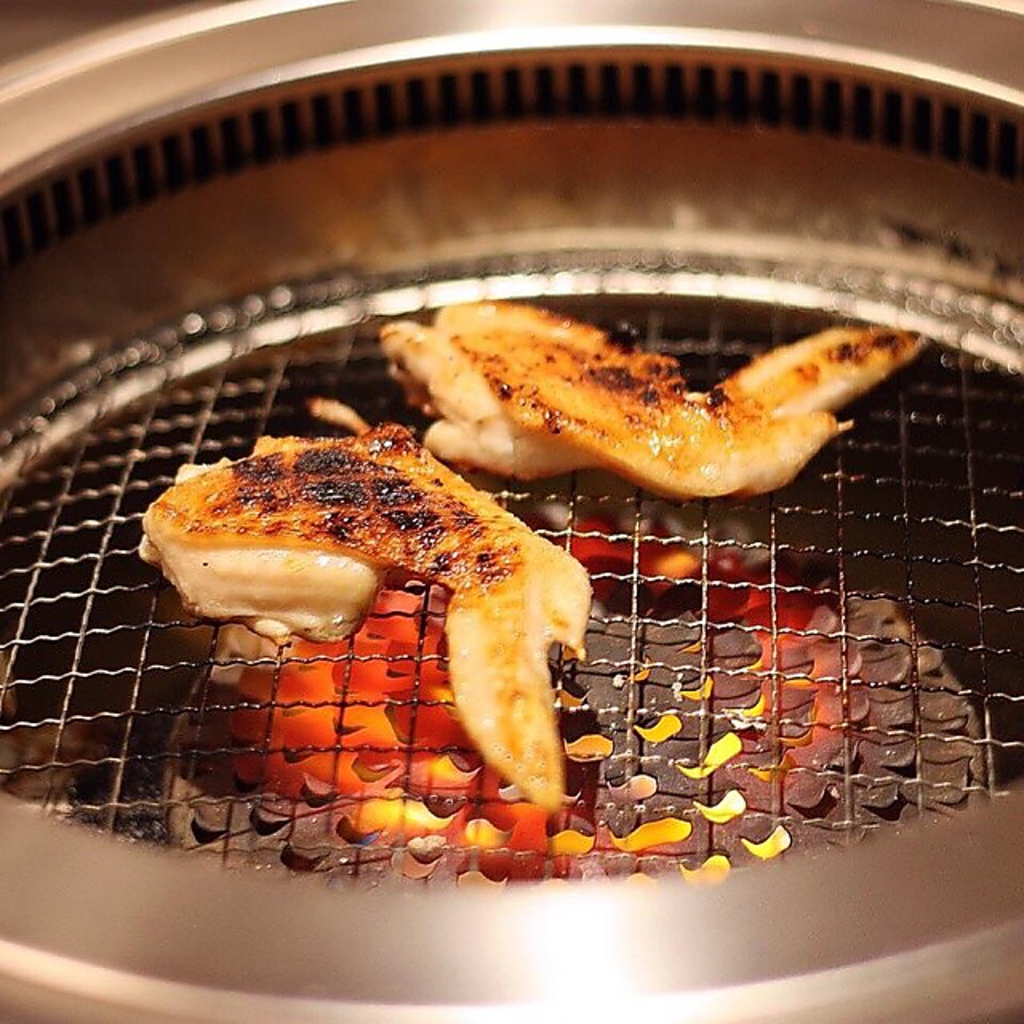 新鮮な大山どりや肴をじっくりと炙りお召し上がりいただけます。