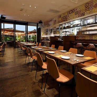 ソファテラス ミゲルフアニ 新宿タカシマヤ店の雰囲気1