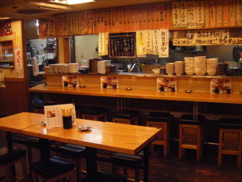 長年愛され続ける居酒屋さん♪常連さんが多いのも納得のお店。