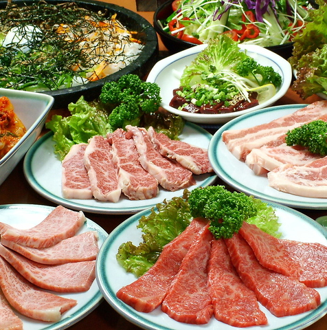 世界のブランド神戸牛カルビや、厳選された和牛を中心にその日一番のお肉を！