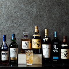 【カジノ中は飲み放題！贅沢な一杯も】