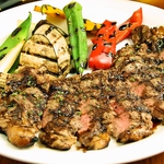 【牛リブロースのグリル】食べ応えたっぷりの逸品！スタミナたっぷりのオススメ品