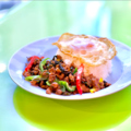料理メニュー写真 鶏肉のガパオライス(目玉焼き付)
