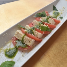 豆腐モッツァレラとトマトのカプレーゼ
