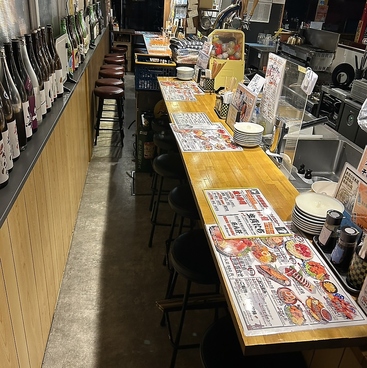 シハチ水産 北海道酒場 札幌つなぐ横丁の雰囲気1