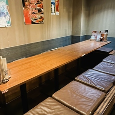 (1階)最大16名様まで可能な、半個室型の掘りごたつ席
