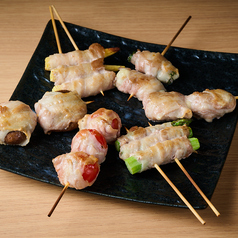 博多野菜巻き串盛り合わせ 6本