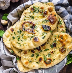 ガーリックナン（Garlic Naan）