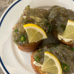 生しらすと青唐辛子のブルスケッタ