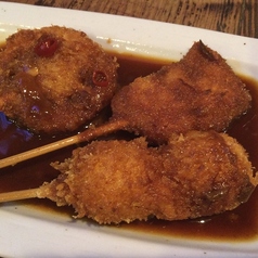 串カツ三種盛り　うずら卵、イカ、蓮根　（ソースor土手味噌）