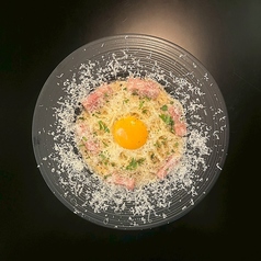 厚切りベーコンのカルボナーラ