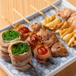 【新登場！博多野菜巻き串】新鮮な福岡の野菜に豚肉を丁寧に巻き付けて焼き上げた博多野菜巻き串。