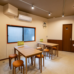 2名でのご利用はもちろんテーブルは合わせることで最大12名でのご利用が可能です◎