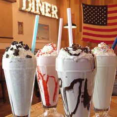 シェイクやクリームソーダも大人気♪