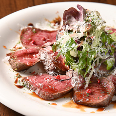 筑穂牛やイチボの炭火香る贅沢ステーキ