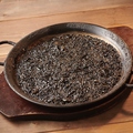 料理メニュー写真&nbsp;アロス　ネグロ（イカスミのパエリア） Squid Ink Mixed Seafoods Paella