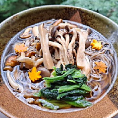 きのこたっぷり蕎麦