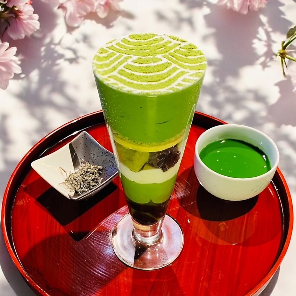 当店名物　夜パフェ