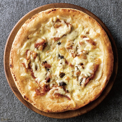 【やまや×PIZZAREVO】からし高菜と国産若鶏照り焼きピザ