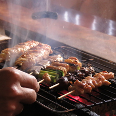 炭火でじっくり焼き上げる！当店自慢の焼鳥