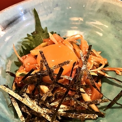 ピリ辛海鮮ユッケ仕立て