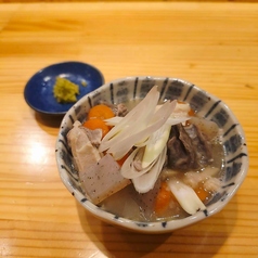 特製塩もつ煮込み