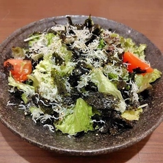 たっぷりしらすと韓国海苔のサラダ