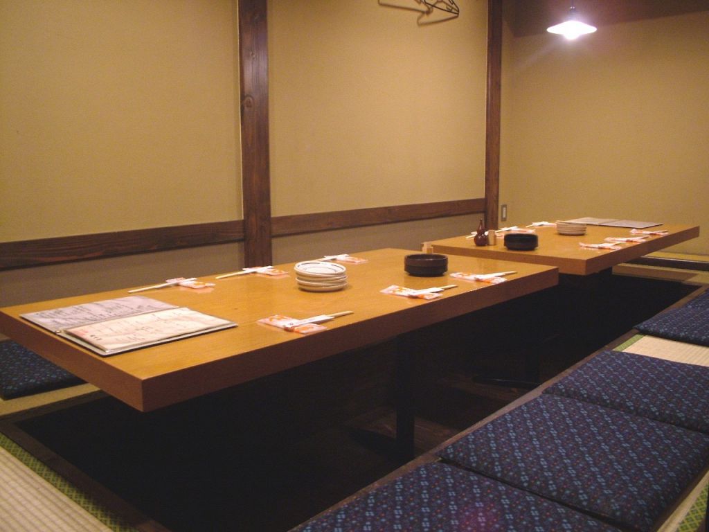 6～16名の個室あります。宴会は最大35名様迄可能です♪